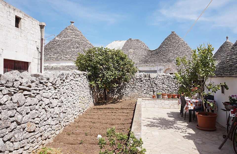 Alberobello, Italy 07