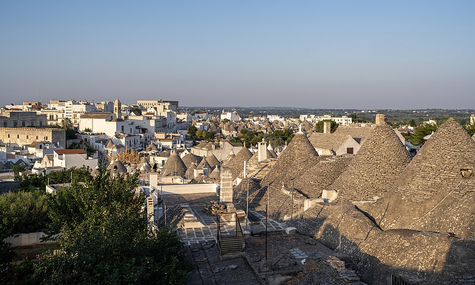 DSC00521 Alberobello panorama