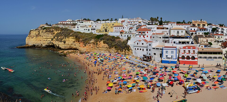 Praia de Carvoreiro Algarve