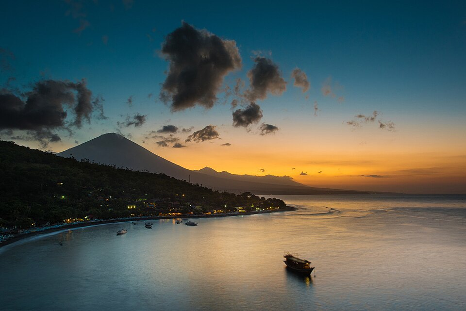 Last Light (133657895)