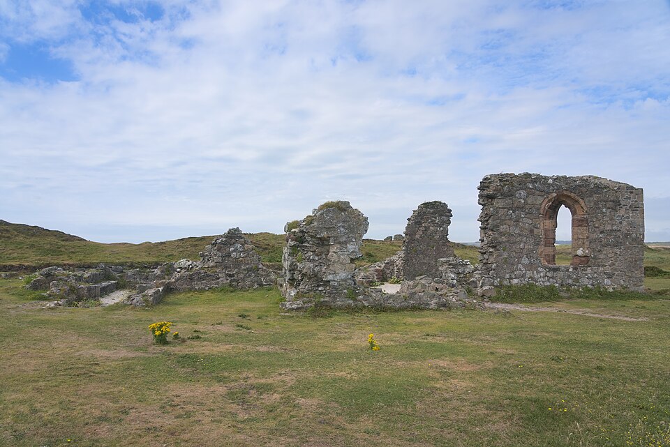 Eglwys Santes Dwynwen at Llanddwyn island 02