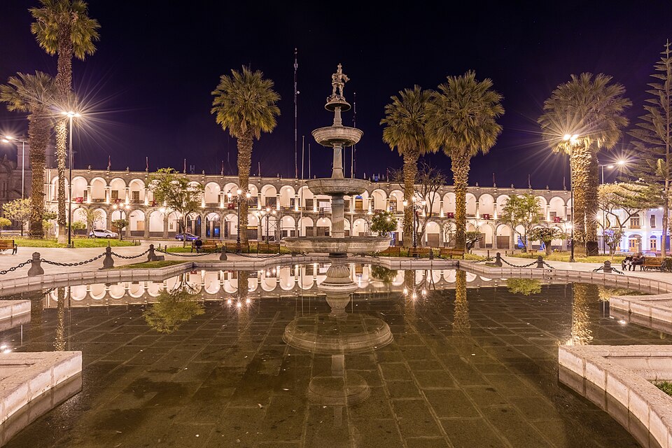 Portal de la Municipalidad, Arequipa, Perú, 2015 08 02, DD 76 78 HDR
