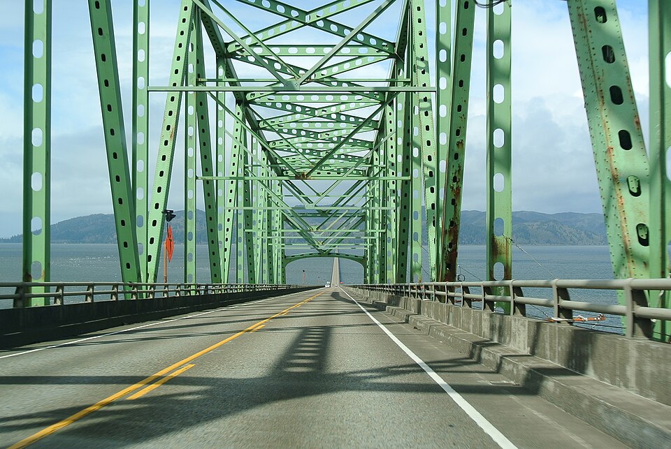 Astoria Megler Bridge heading north 01