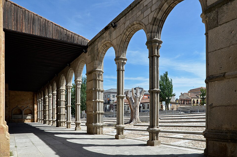 Avila Basilica SV 07