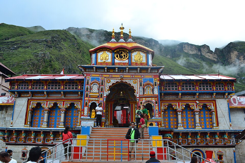 Badrinath Temple (front view)