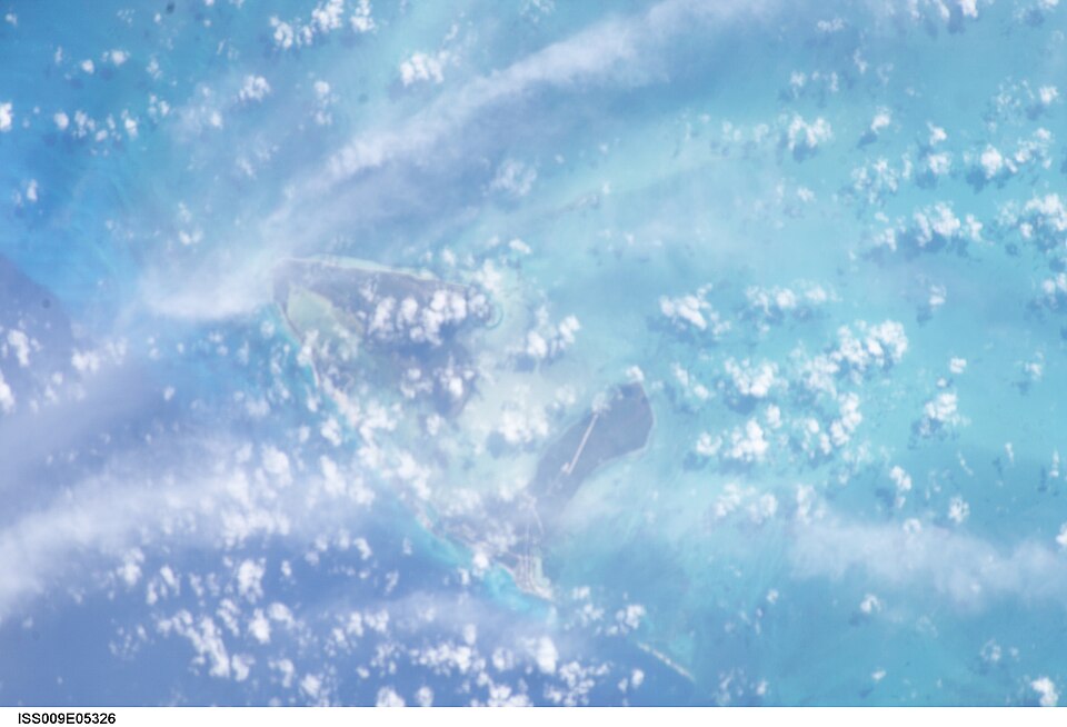 ISS009 E 5326 View of The Bahamas