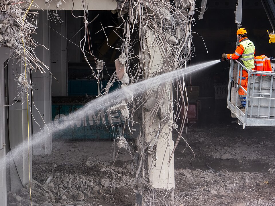 Basel Exhibition demolition 20120505 RM 130742