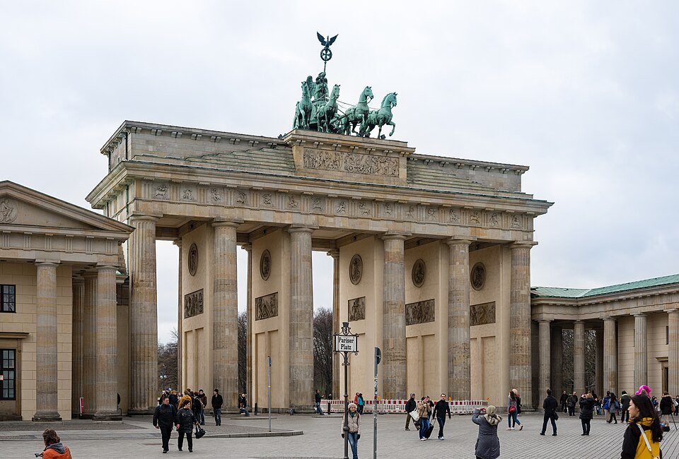 Brandenburg Gate Brandenburger Tor Berlin Germany 02