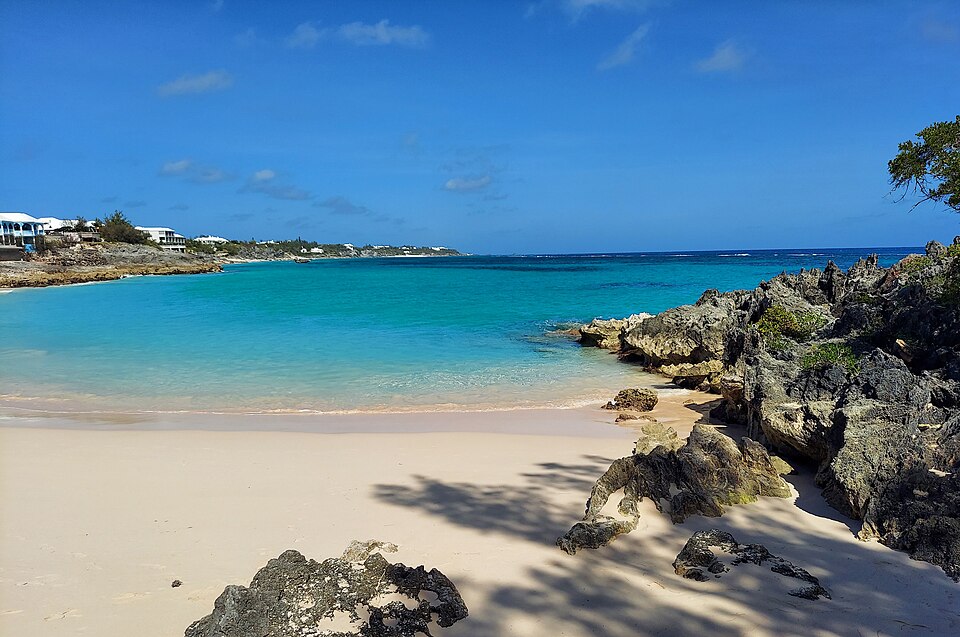 Bermuda Along the shore