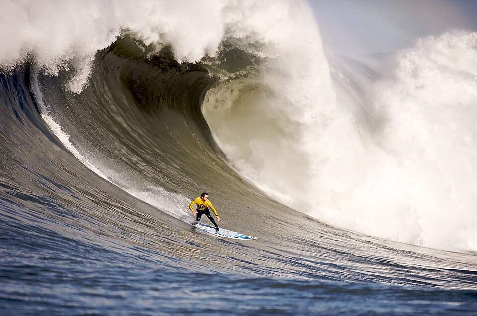 Mavericks Surf Contest 2010b
