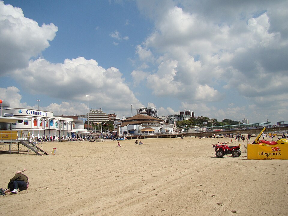 General view of Bournemouth beach scene ^2 geograph.org.uk 1918813