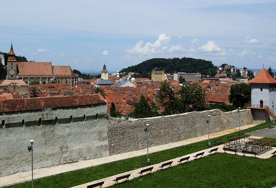 Braşov (Kronstadt, Brassó) old city and city wall