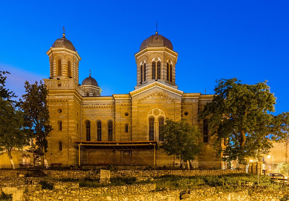 Catedral de San Pedro y San Pablo, Constanza, Rumania, 2016 05 27, DD 04 06 HDR
