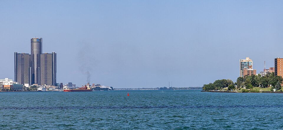 US Canada border along the Detroit River, Windsor, Ontario, 2025 07 27 01