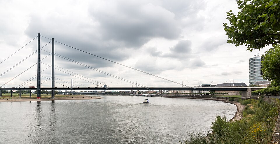 Düsseldorf, Rheinkniebrücke 2015 8205