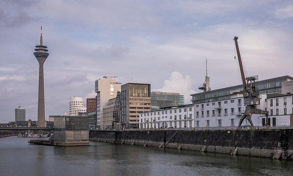 Düsseldorf Handelshafen 01