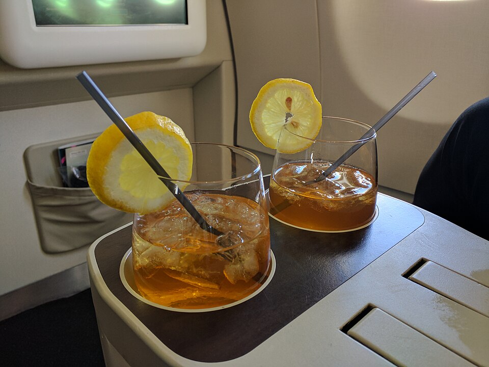 Welcome cocktails on Fiji Airways 910