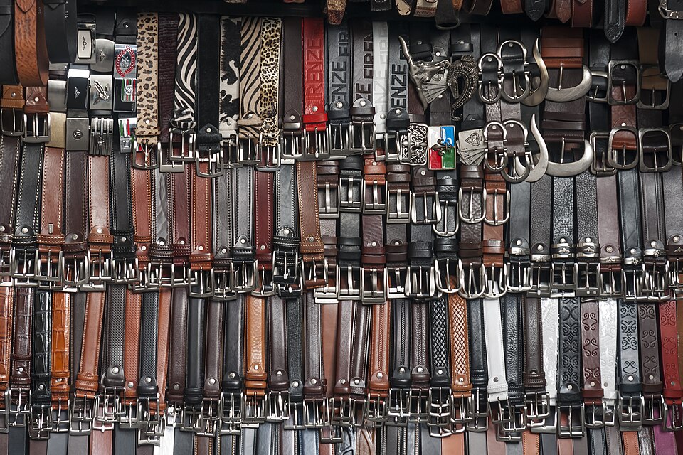 Florence Italy Sale of belts 01
