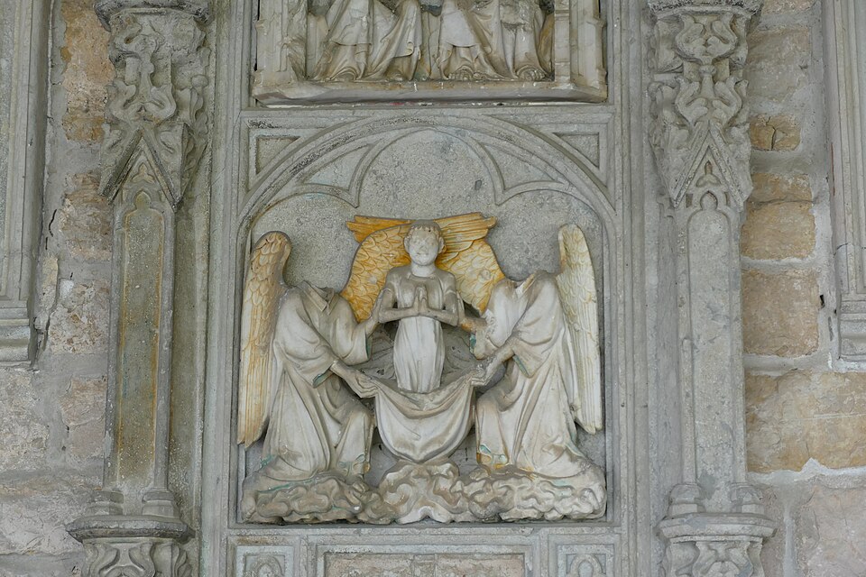 Grave in the cloister of the Cathedral of Girona 02