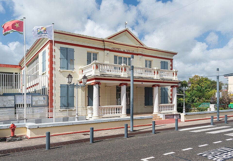 Town hall of Port Louis Guadeloupe (2)