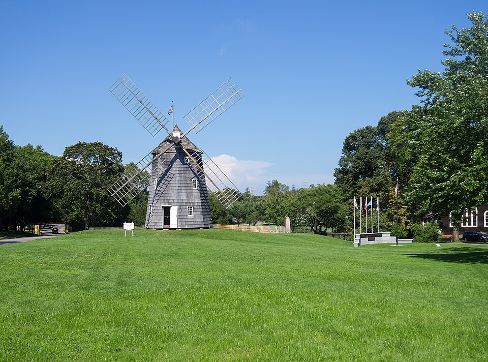 Old Hook Mill in East Hampton 2