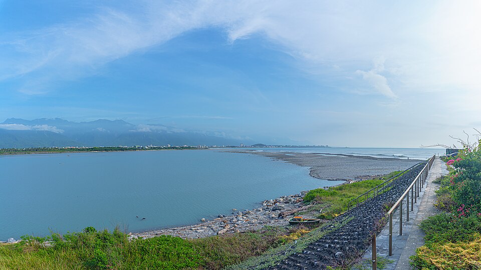 202608 Hualien River mouth panorama