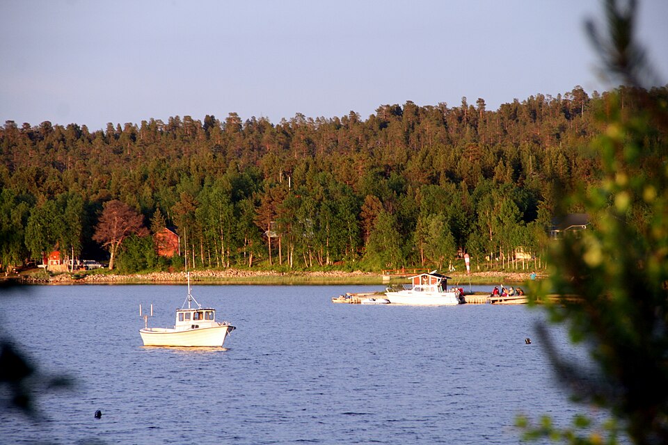 Lake Inari panoramio (6)