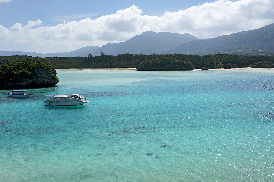Kabira Bay Ishigaki Island40bs3s4592