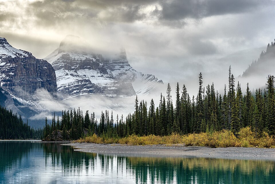 Sunrise at Maligne lake 2