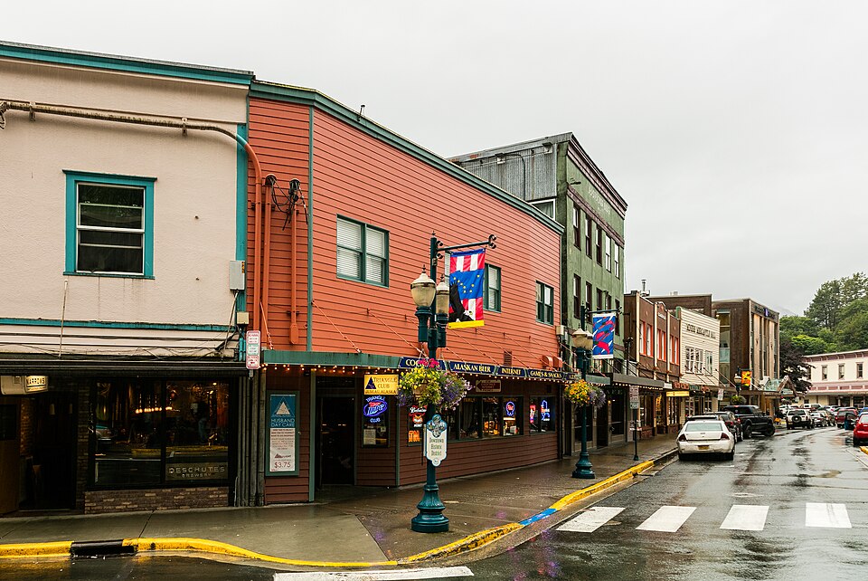 Calle Front, Juneau, Alaska, Estados Unidos, 2017 08 17, DD 24