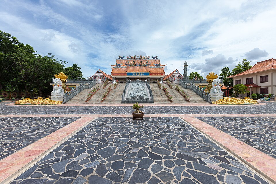 Wihan of Guan Im Sutham Temple