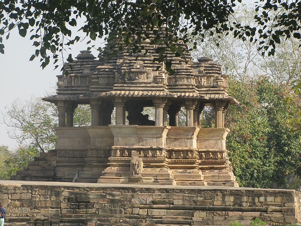 Khajuraho India, Nandi Temple 01