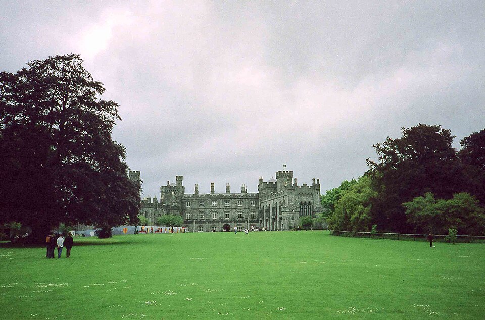In the grounds of Kilkenny Castle June 1994 geograph.org.uk 6762951