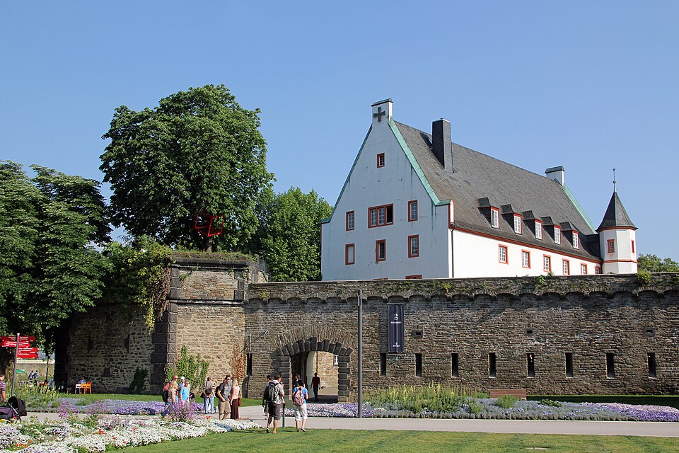 Koblenz im Buga Jahr 2011 Deutschordenskommende 01
