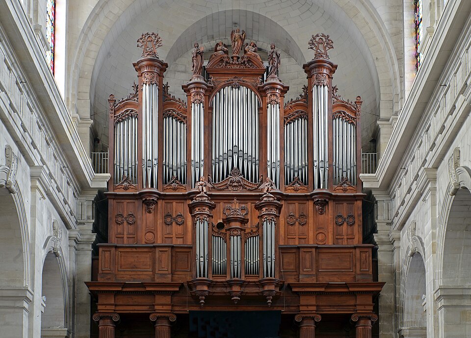 La Rochelle Cathedrale St Louis org 01
