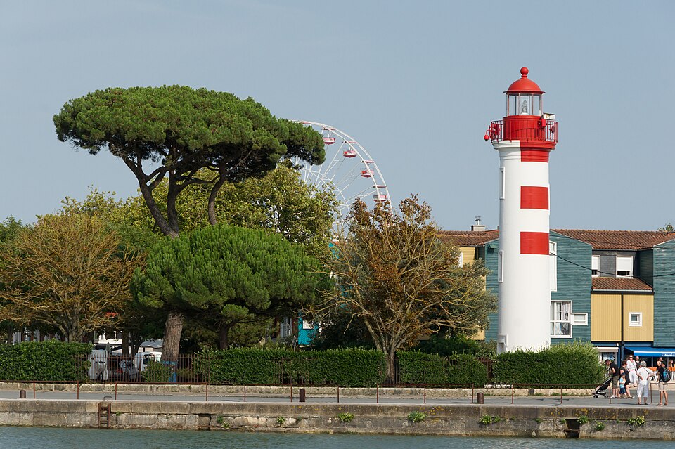 Front range light La Rochelle quai