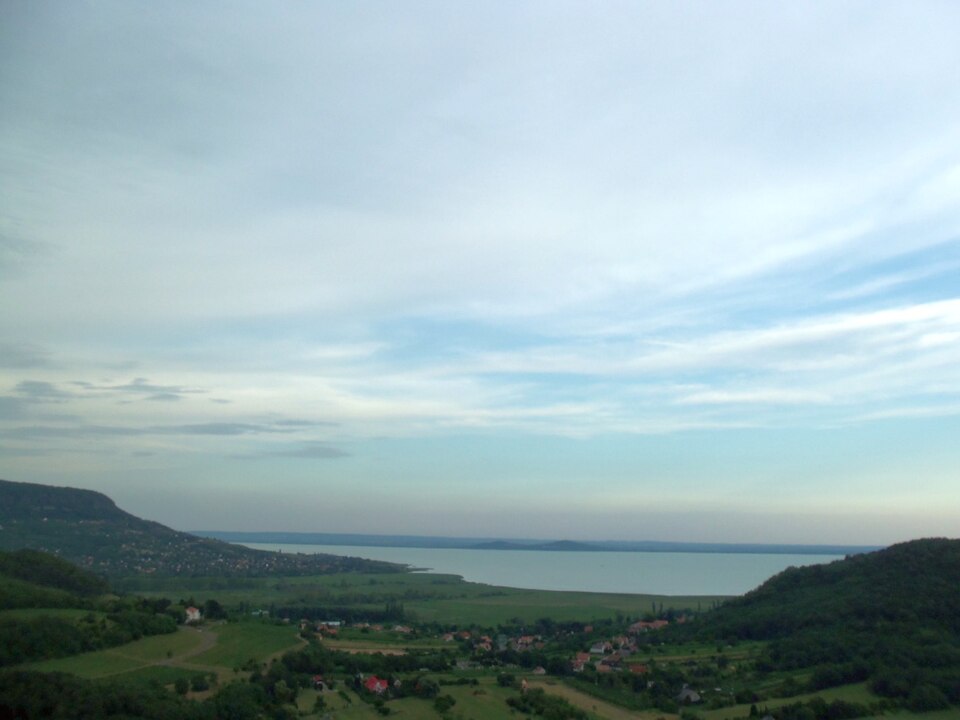 Szigliget A Balaton a várból délkelet felé 1364