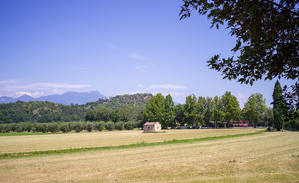 Rocca e Monte Pizzocolo visti da Manerba del Garda