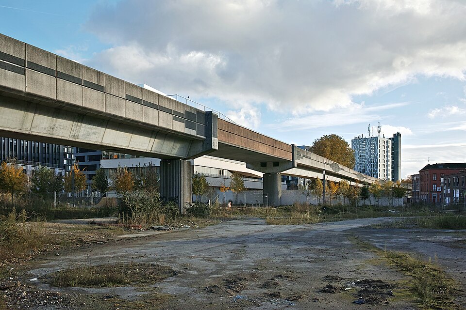 Lille rampe metro place guy de dampierre