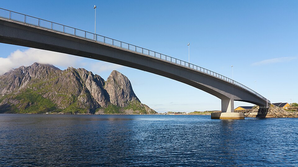 0688 Norway Lofoten bridge between Sakrisoya and Andoya
