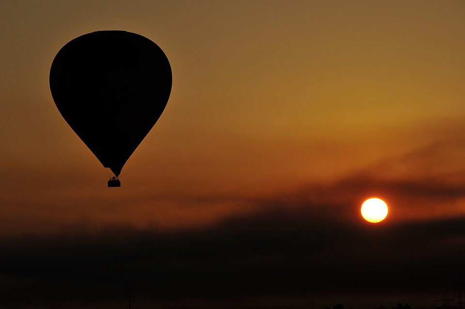 Balloon over Luxor Egypt denoised