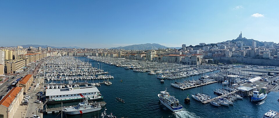Marseille vieux port pano