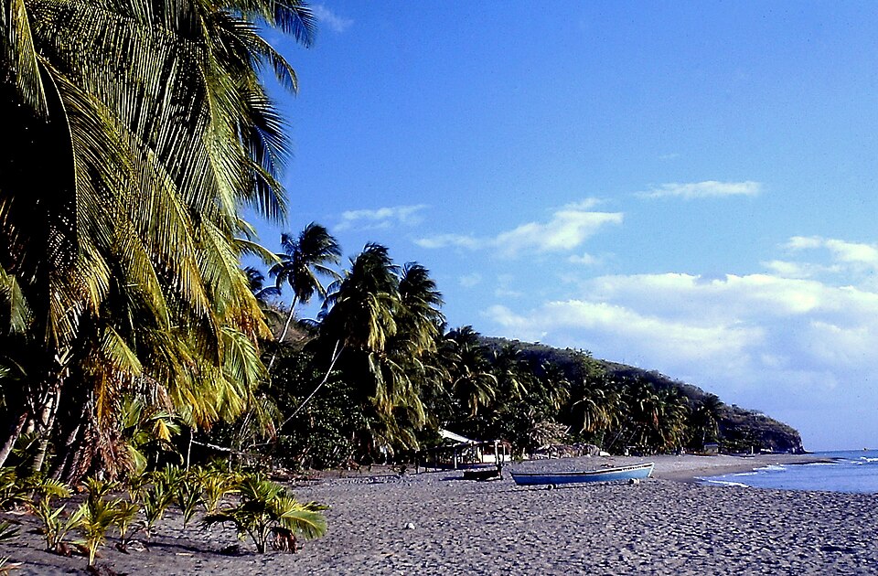 Plage du Carbet, Martinique (janvier 1982)