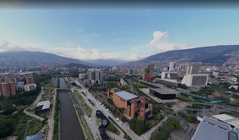 Panorámica aérea de la ciudad de Medellín