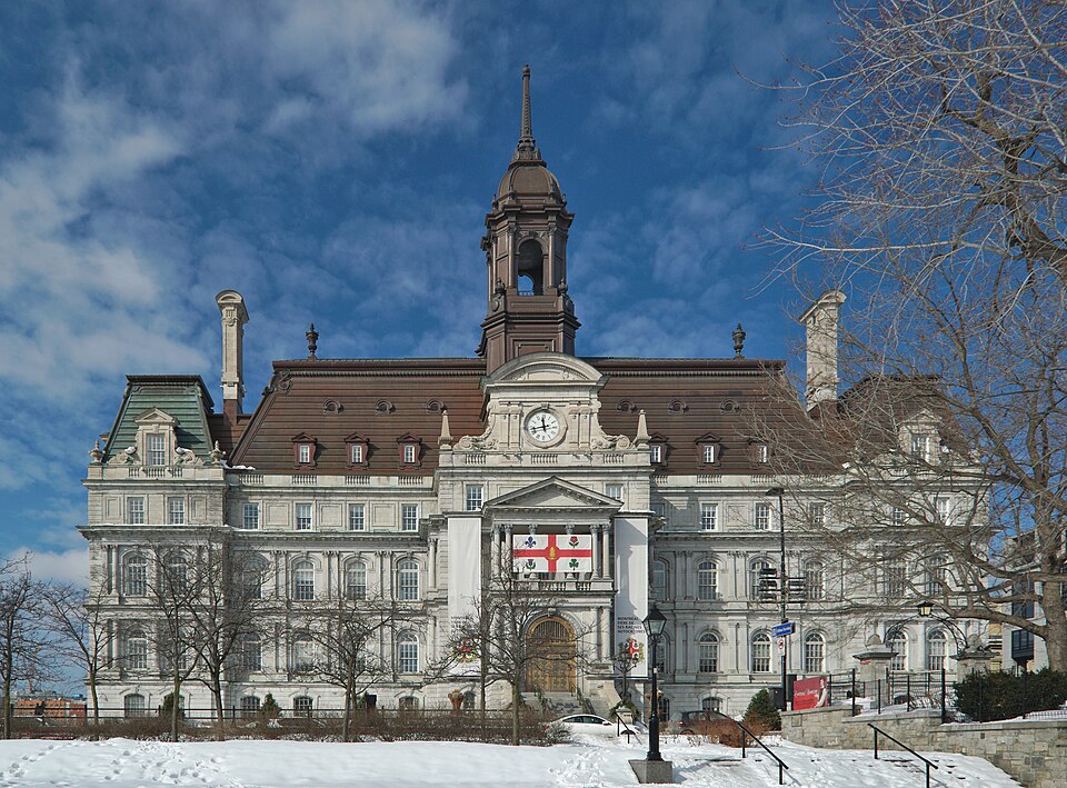 Hôtel de Ville de Montréal en hiver