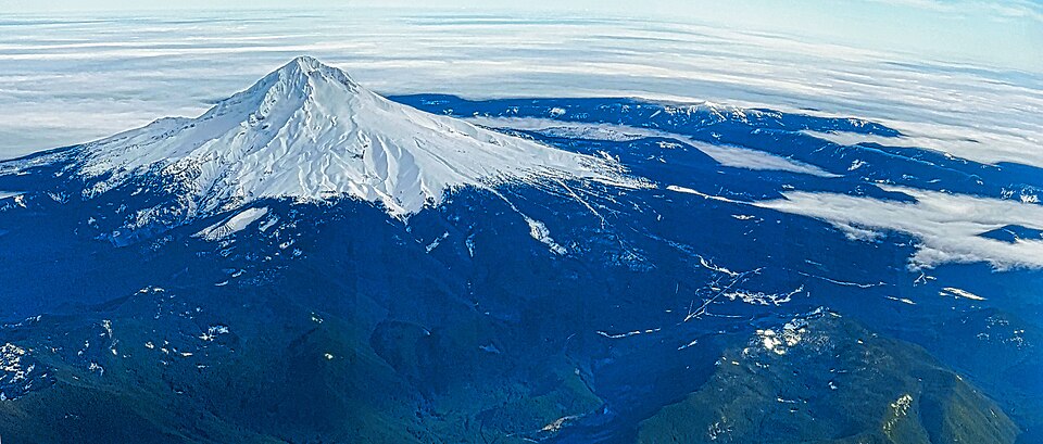 Mount Hood (Oregon, USA) Aerial Panorama 2025