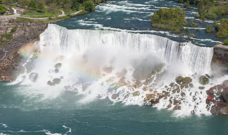 American Falls Niagara Falls USA from Skylon Tower on 2002 05 28 crop
