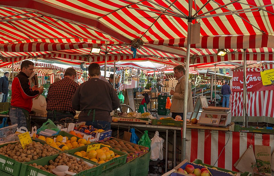 Nuremberg, Hauptmarkt and Frauenkirche 4648