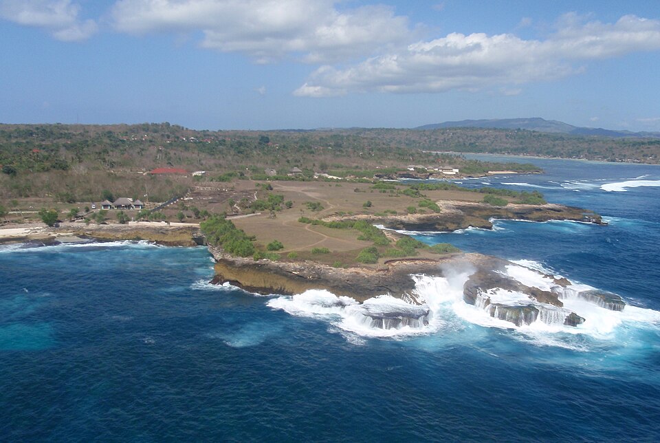Nusa Lembongan Aerial cropped