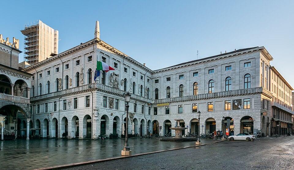 Palazzo del Podesta in Padua (2)